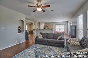 Building Photo - 935 Calico Garden