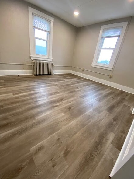 Building Photo - 229 State St