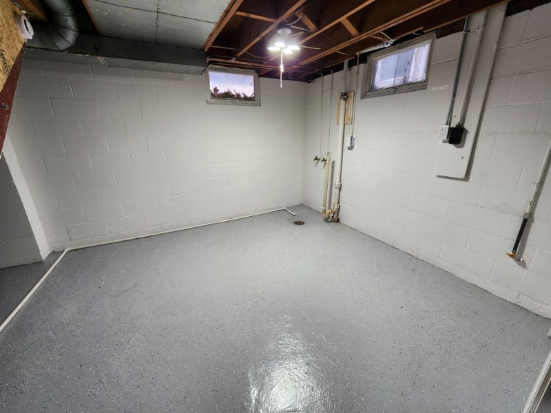 Building Photo - 2049 34th St