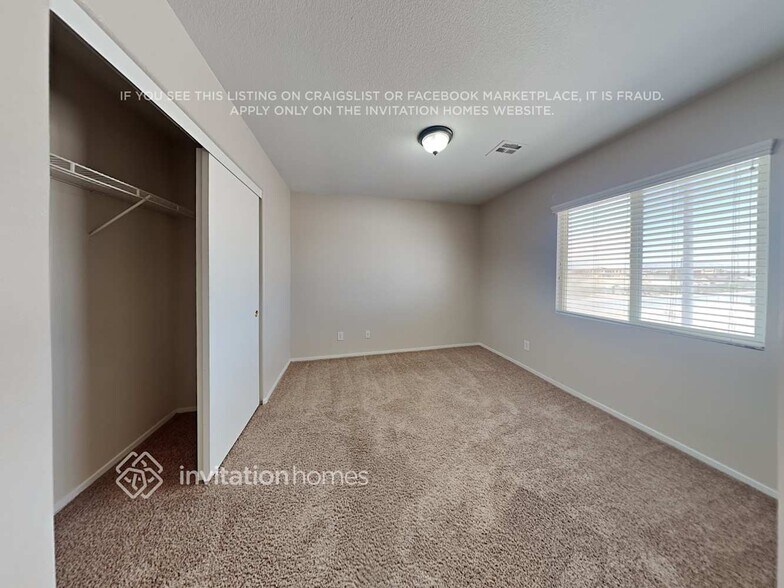 Building Photo - 4560 Grey Heron Dr