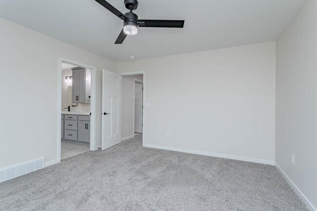 Building Photo - 3504 Green Pastures Ln