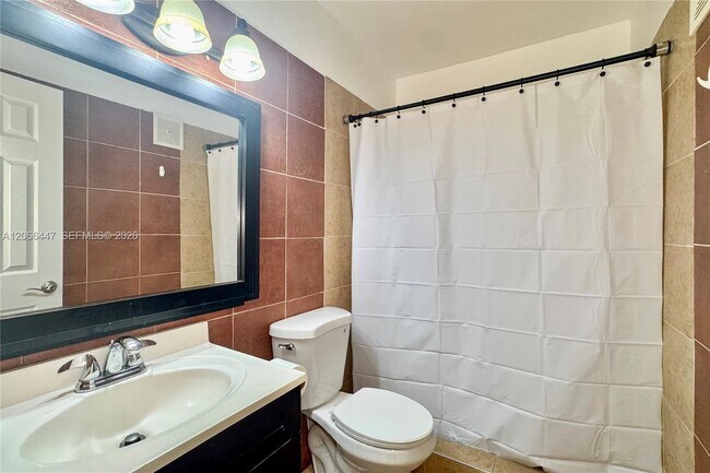 Building Photo - 13898 SW 90th Ave