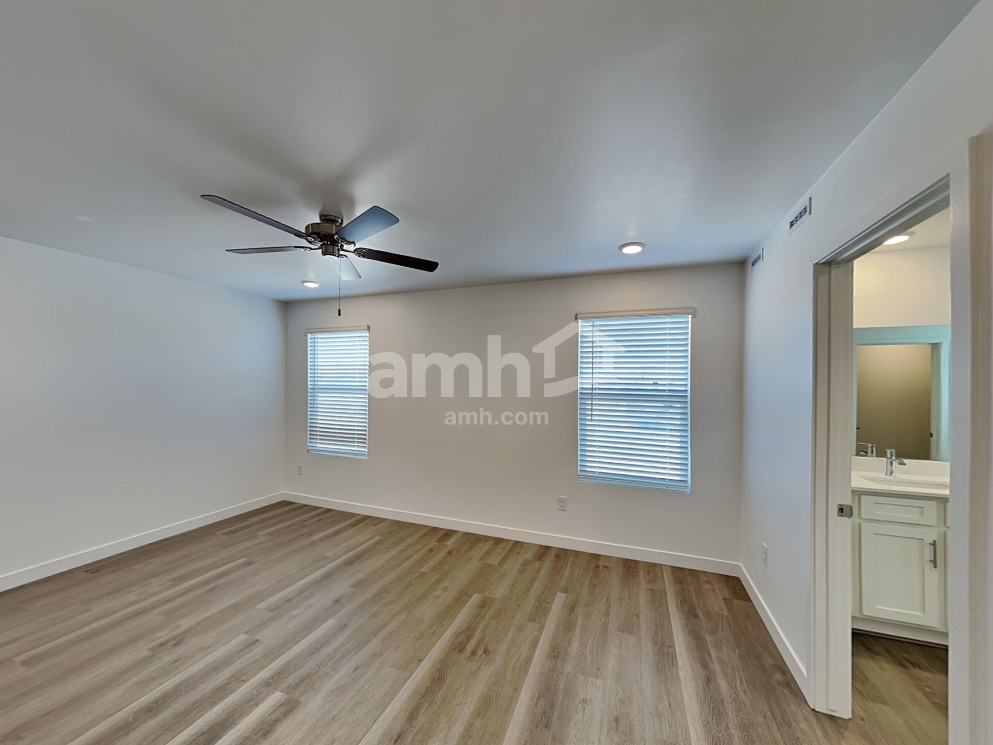 Building Photo - 6553 E Paseo Alga