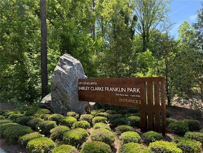 Building Photo - 1605 Aeslin Dr NW