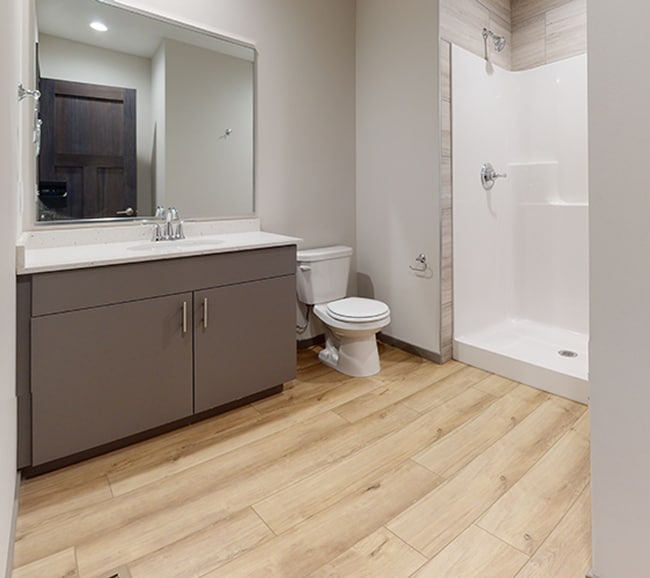 Building Photo - 7 bed 3 bath  house