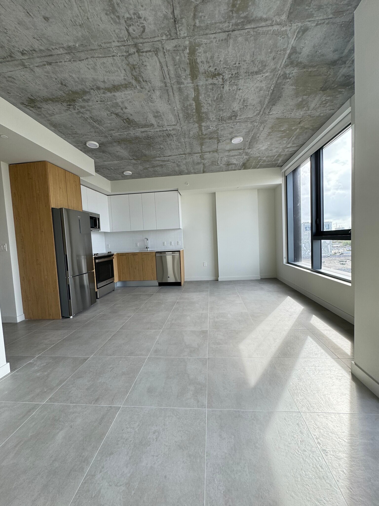 Building Photo - 267 NW 31st St