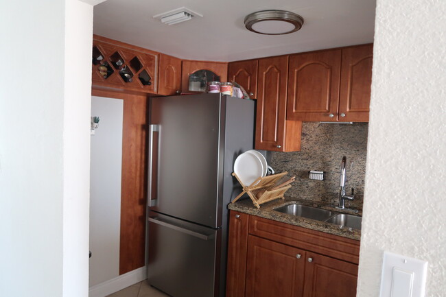 Building Photo - 2201 W 52nd St