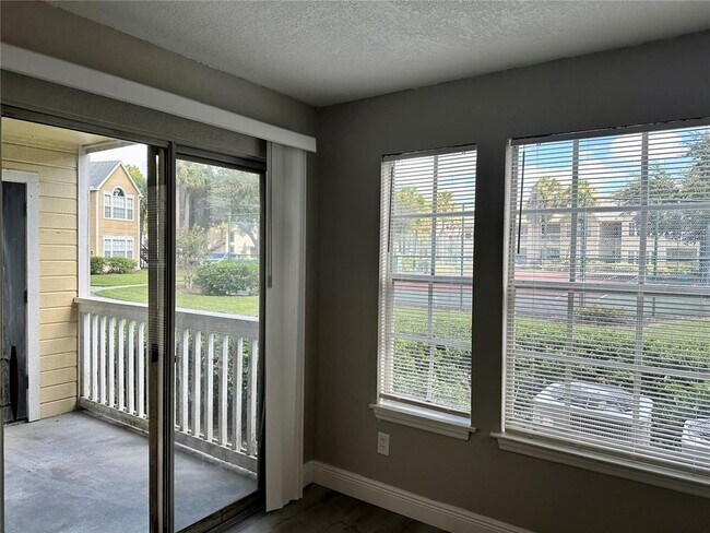 Building Photo - 1025 S Hiawassee Rd