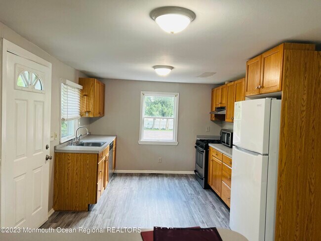 Building Photo - 36 Mundy Ave