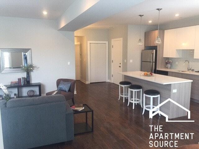 Primary Photo - 1203 W Addison St