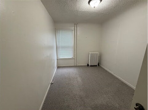 Building Photo - 620 Bowery St