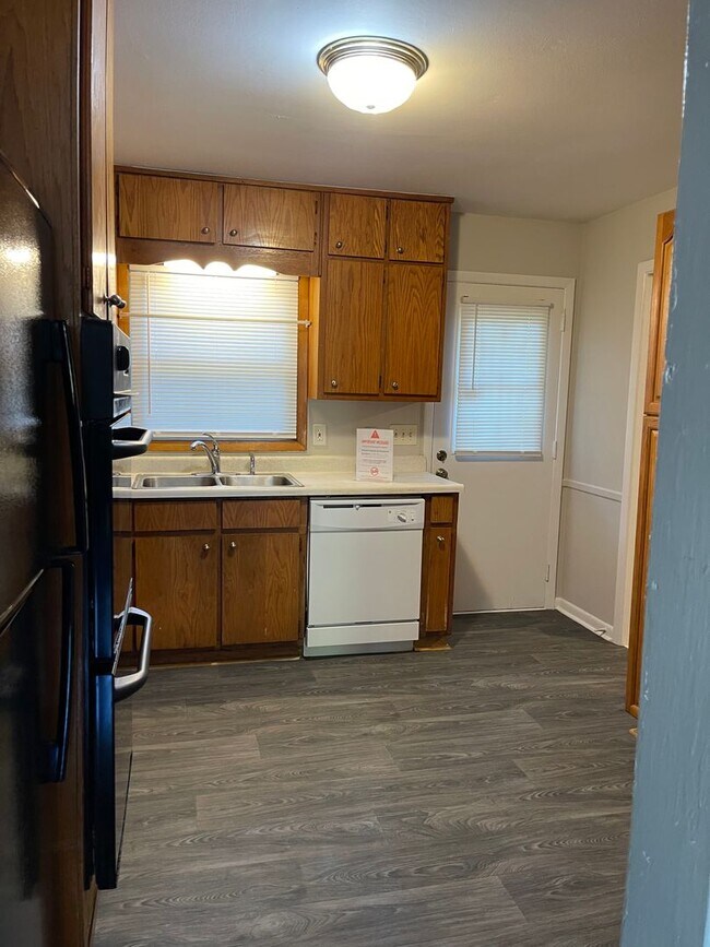 Building Photo - Coming Soon! 5 Bedroom + 3 Bath w/a large front and back yard!