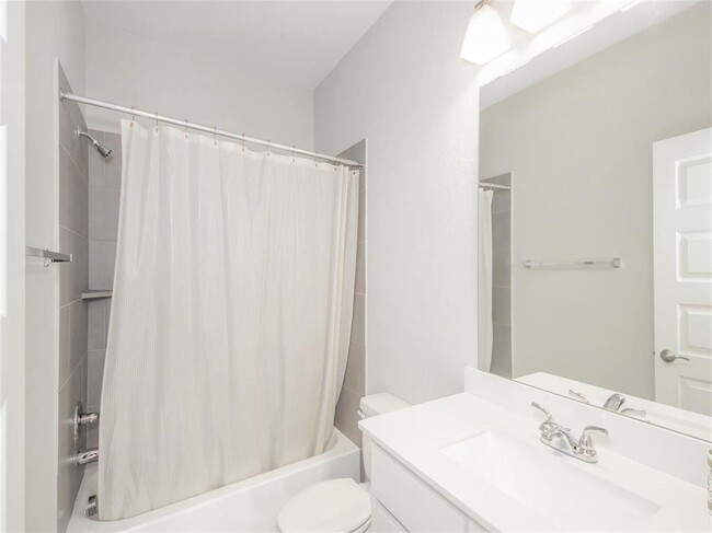 Building Photo - 4108 Emerson Cove Dr