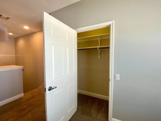 Building Photo - Large Home in Mueller!  Available for October!