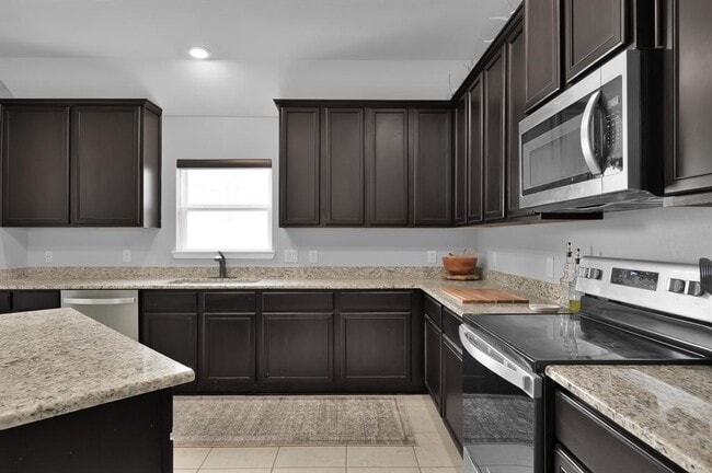 Building Photo - 22510 Red Sparrow Dr