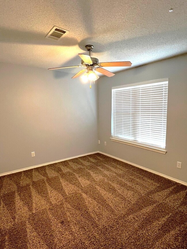 Building Photo - 3111 109th St