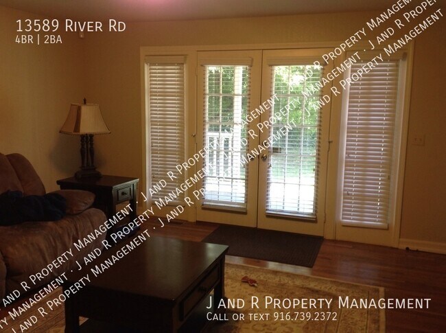 Building Photo - 13589 River Rd