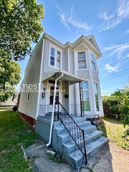 Building Photo - 2016 Fairmount Ave