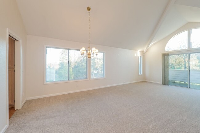 Building Photo - PURE Property Management Presents: Elegant 2 Bedroom Condo in Fountaingrove!