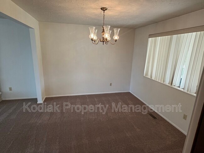 Building Photo - 652 E 1700 S