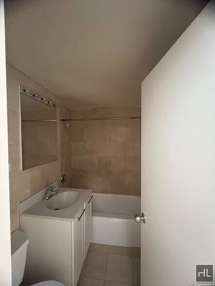 Building Photo - EAST 55 STREET