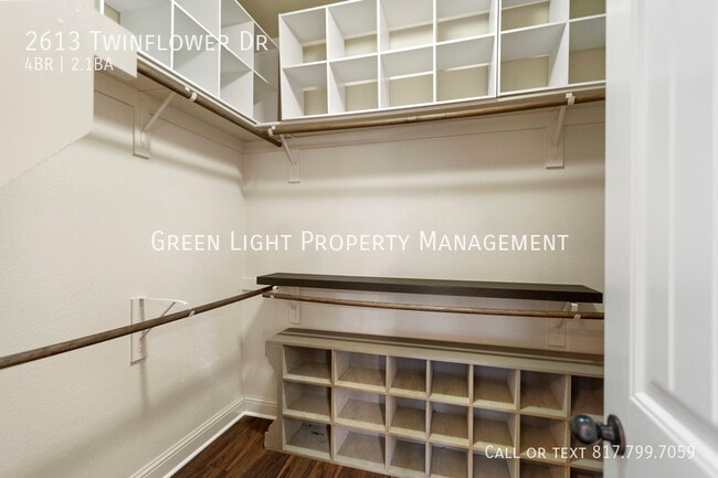 Building Photo - 2613 Twinflower Dr
