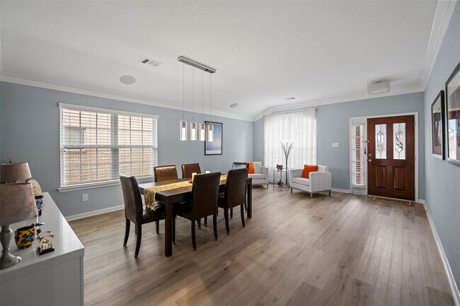 Building Photo - 16711 Canyon Whisper Dr