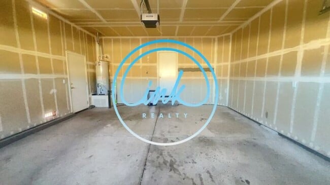 Building Photo - Single Family Home for Rent on the Golf Co...