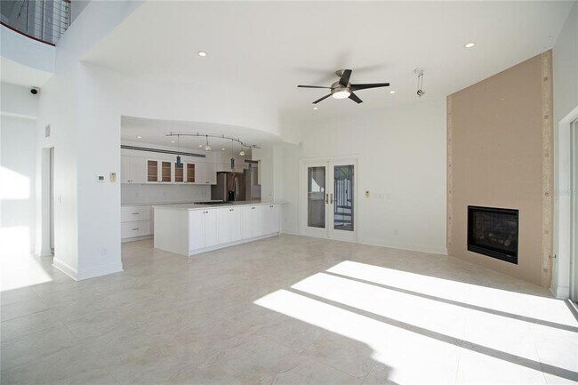 Building Photo - 17011 Dolphin Dr