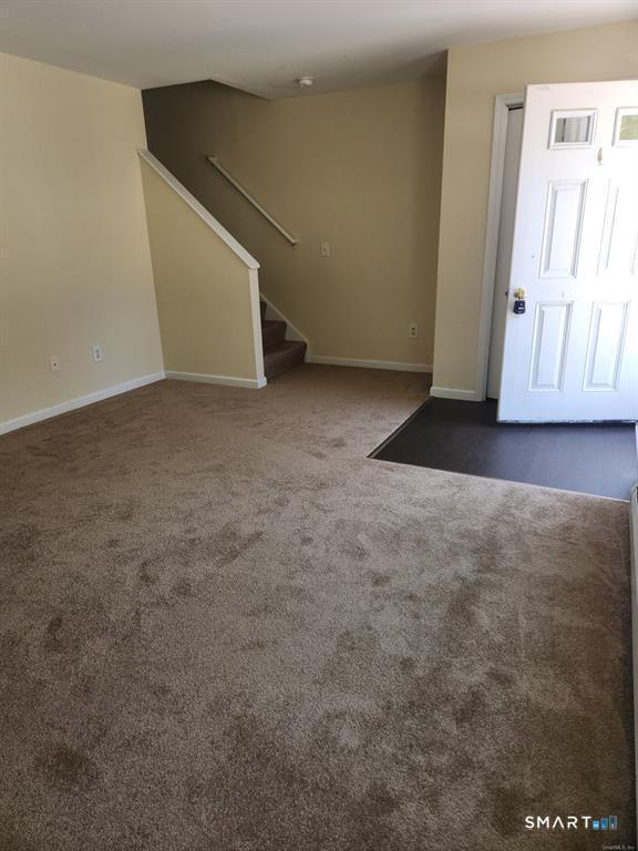 Building Photo - 245 Elizabeth St Ext