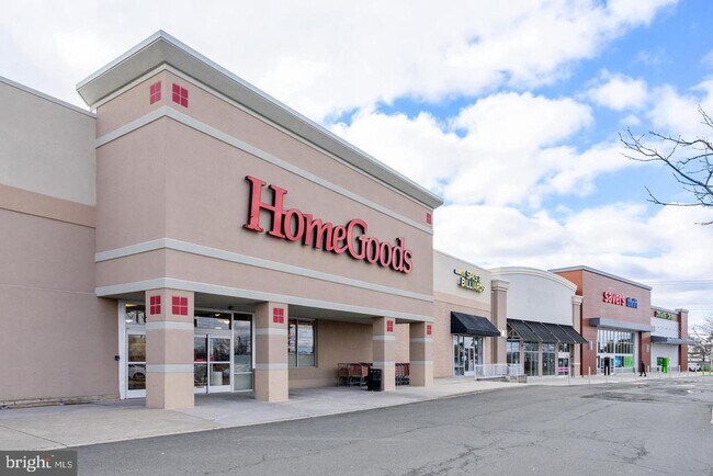 Building Photo - 13134 Madonna Ln