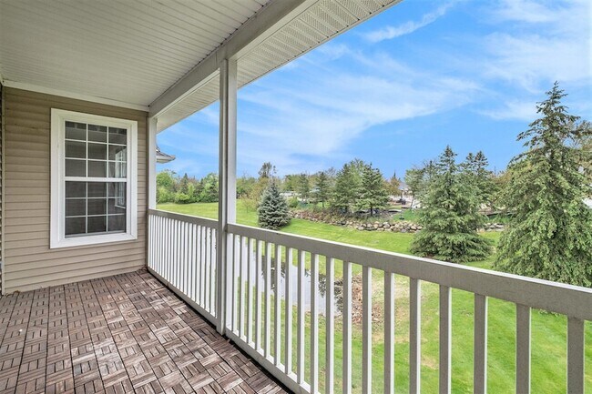 Building Photo - 2925 N Knightsbridge Cir