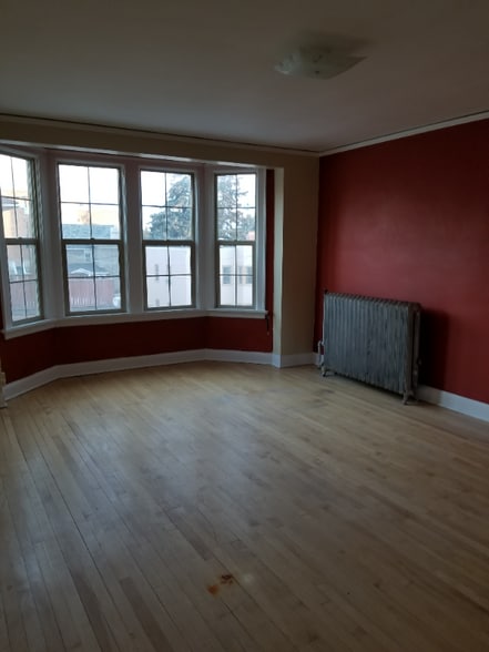 Building Photo - 440 N Park Ave