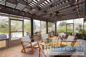 Building Photo - 505 W Esperanza Ave