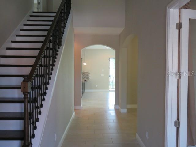 Building Photo - 5827 Title Row Dr