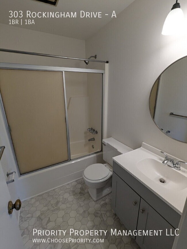 Building Photo - 303 Rockingham Dr