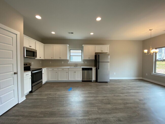 Building Photo - 65 Red Oak Ct
