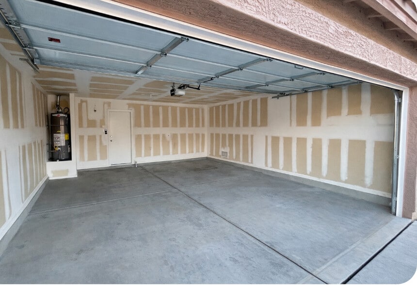 2 car garage - 9125 E Plata Ave