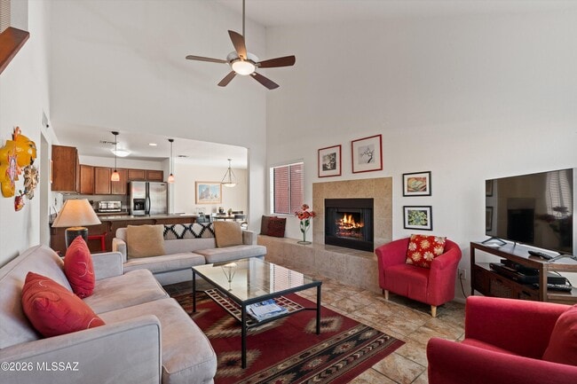 Building Photo - 5051 N Sabino Canyon Rd