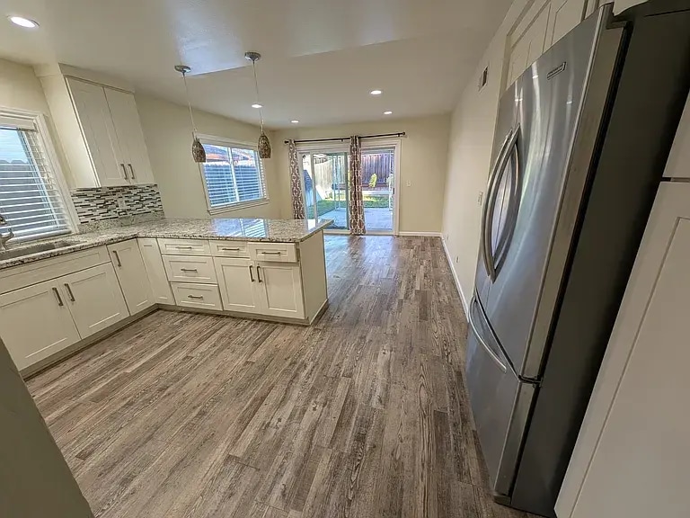 Kitchen View 1 - 130 Avenida Espana