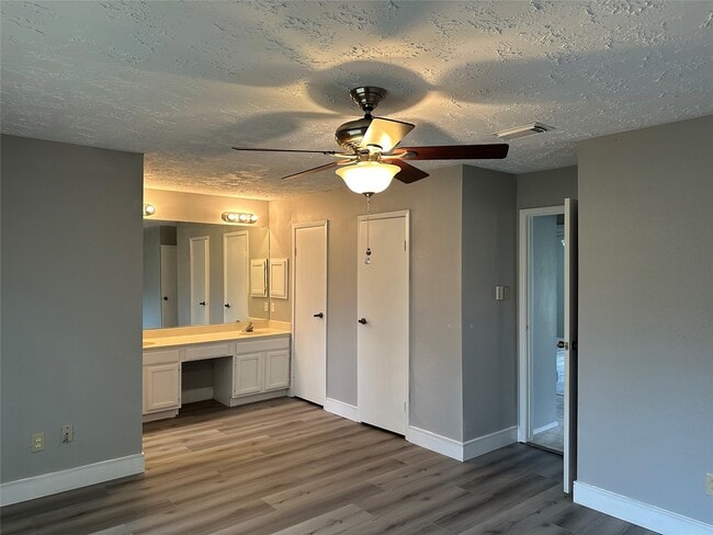 Building Photo - 14803 Wind Cave Ln