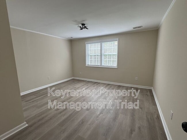 Building Photo - 1560 Old Thomasville Rd