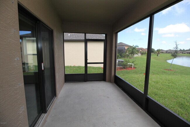 Building Photo - 561 Dillard Dr SE