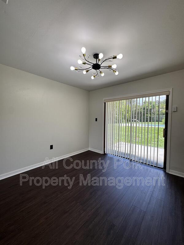Building Photo - 8601 Sunnydale Ln