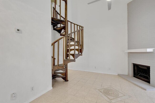 Building Photo - 2500 Burleson Rd