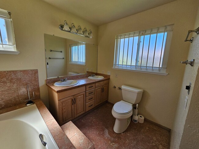 Building Photo - Spacious 4-Bedroom Home on the El Cerrito ...