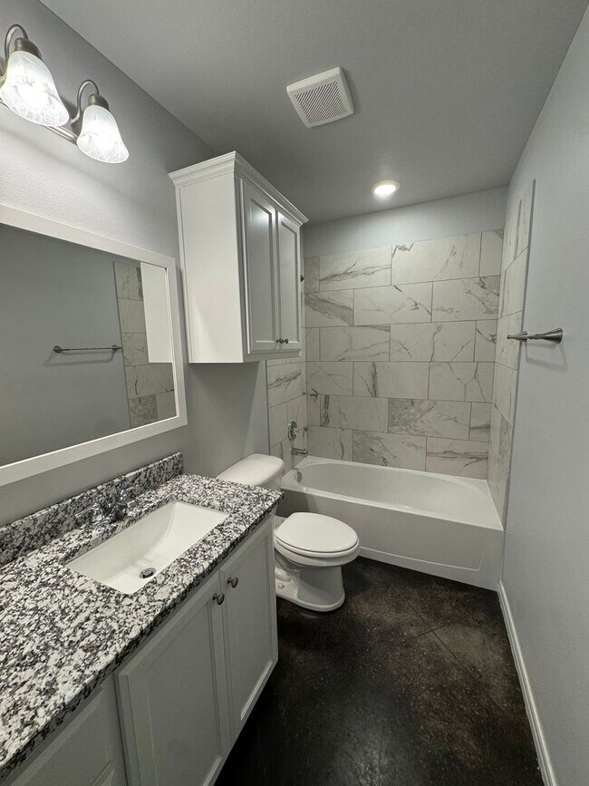 Building Photo - Located in the Glendale Area!!! New Build "Be the 1st to live HERE!!! 1/2 off special 1st month rent