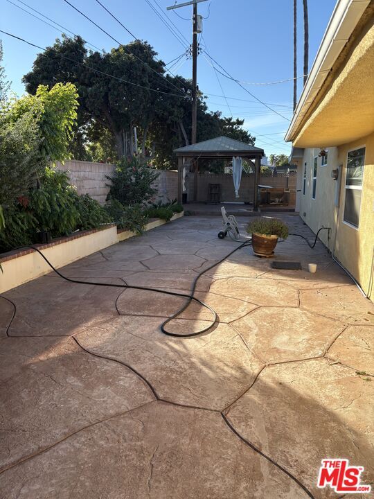 Building Photo - 20424 Marilla St