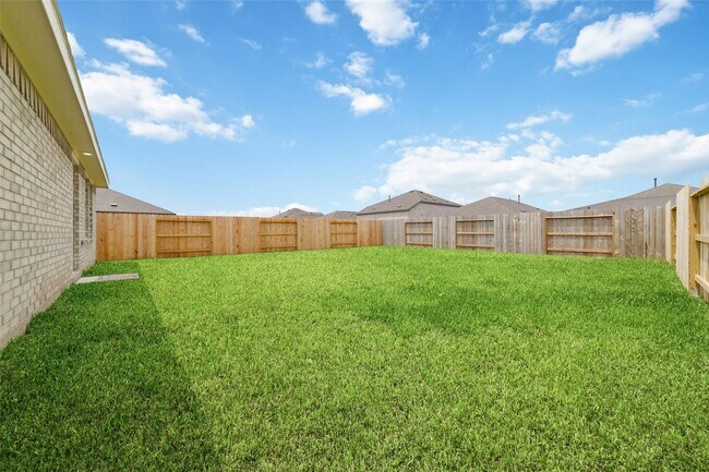 Building Photo - 3064 Huntersville Dr