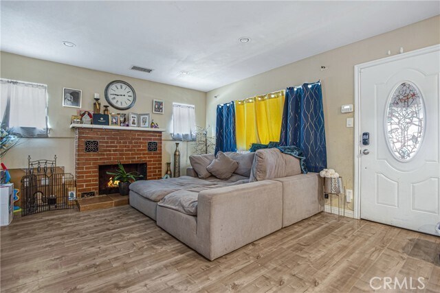 Building Photo - 1170 Center St